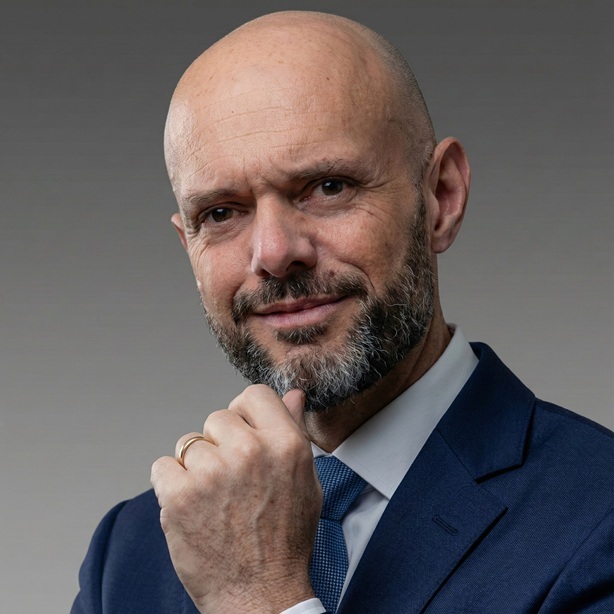 Mauro Pereira - Consultor de Investimentos Imobiliarios CRECI J 07326 Cascavel-PR